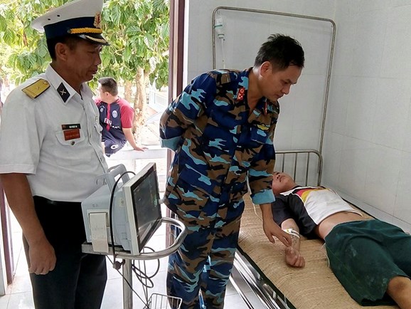 Bệnh xá đảo Song Tử Tây cấp cứu và điều trị thành công bệnh nhân mắc bệnh giảm áp do lặn sâu