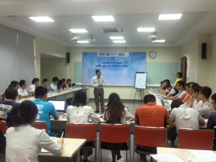 “Hiểu biết về kinh doanh” – Khóa học bổ ích dành cho sinh viên ĐH FPT