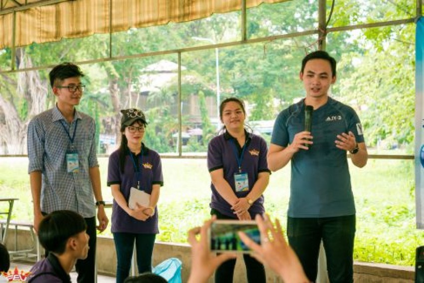 Là đội chơi duy nhất đến từ trường đại học Kinh tế – Tài chính, CLB KSC cũng không giấu được sự thích thú và chia sẻ cảm xúc khi tham gia cuộc thi tên lửa nước do FEV tổ chức.