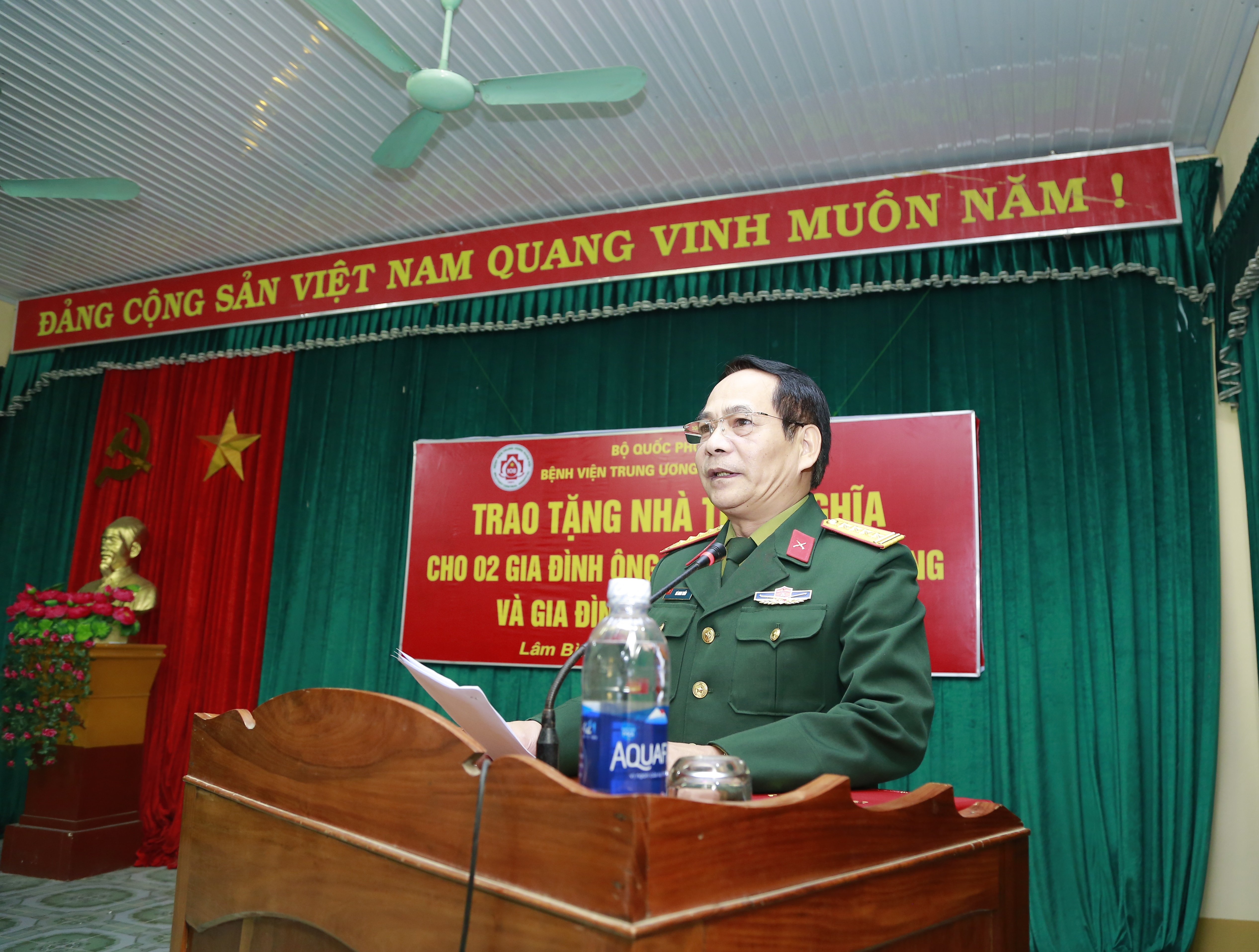 Tặng nhà tình nghĩa cho đối tượng chính sách tại huyện Lâm Bình,  tỉnh Tuyên Quang