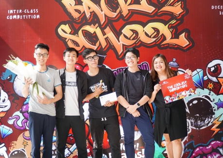 Sinh viên trường F “pass” môn thuyết phục bằng cách tự tin thuyết trình tiếng Anh tại English Class Competiton