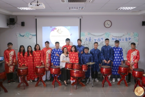 Tân binh nhà F rạng ngời trong Lễ tốt nghiệp môn Nhạc cụ Dân tộc