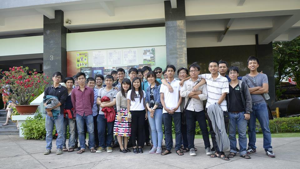 Sinh viên Đại học FPT say mê tìm hiểu lịch sử