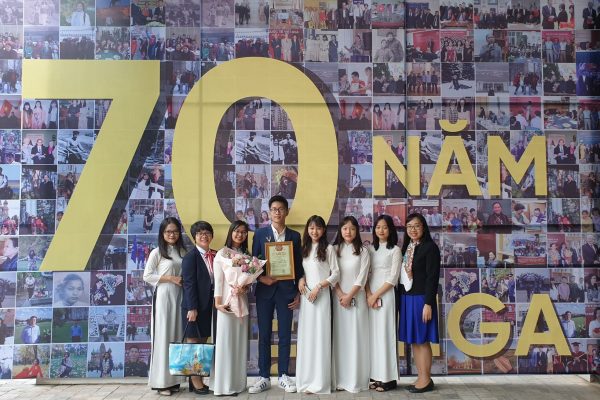 Khoa NN&VH Nga được nhận bằng khen của ĐSQ LB Nga trong khuôn khổ hội thảo quốc tế “70 năm hợp tác Việt – Nga về giáo dục và khoa học”