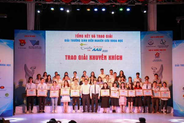 Sinh viên ULIS đạt giải Khuyến khích Giải thưởng Sinh viên Nghiên cứu Khoa học – Euréka lần thứ 22