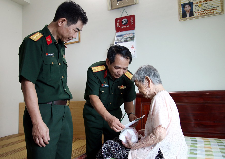 Hoạt động Đền ơn đáp nghĩa nhân dịp kỷ niệm 69 năm ngày Thương binh, Liệt sỹ