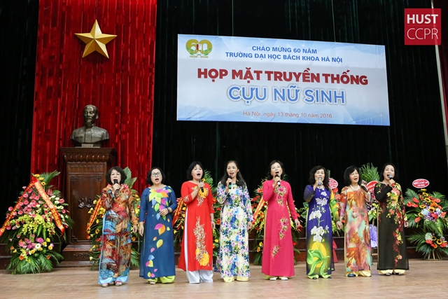 Gặp mặt truyền thống cựu nữ sinh ĐHBK Hà Nội