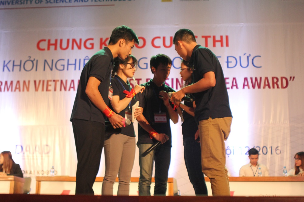Sôi động đêm chung khảo cuộc thi “Khởi nghiệp sáng tạo Việt Đức” 2016