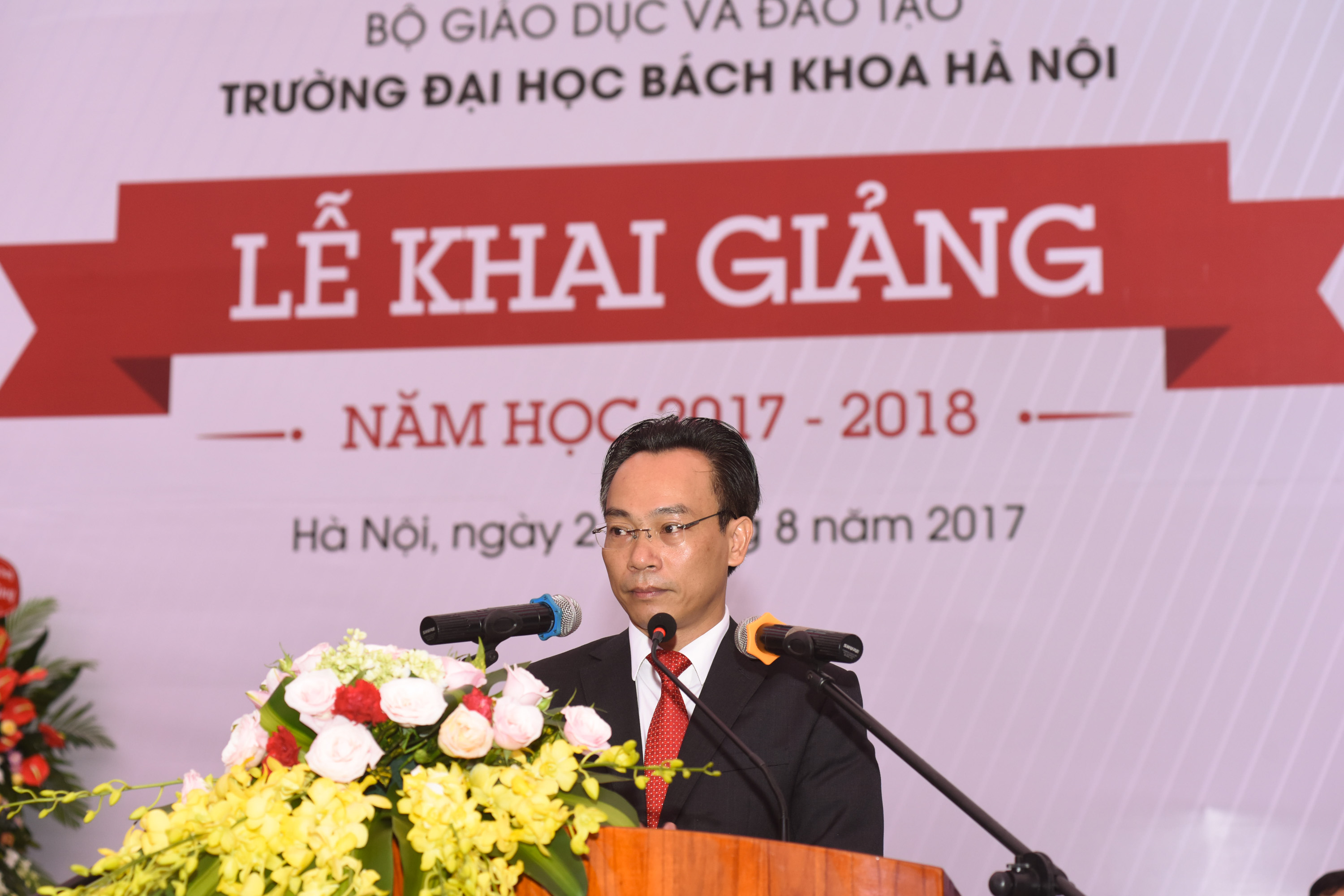 Phát biểu của Hiệu trưởng PGS Hoàng Minh Sơn tại Lễ khai giảng năm học 2017-2018