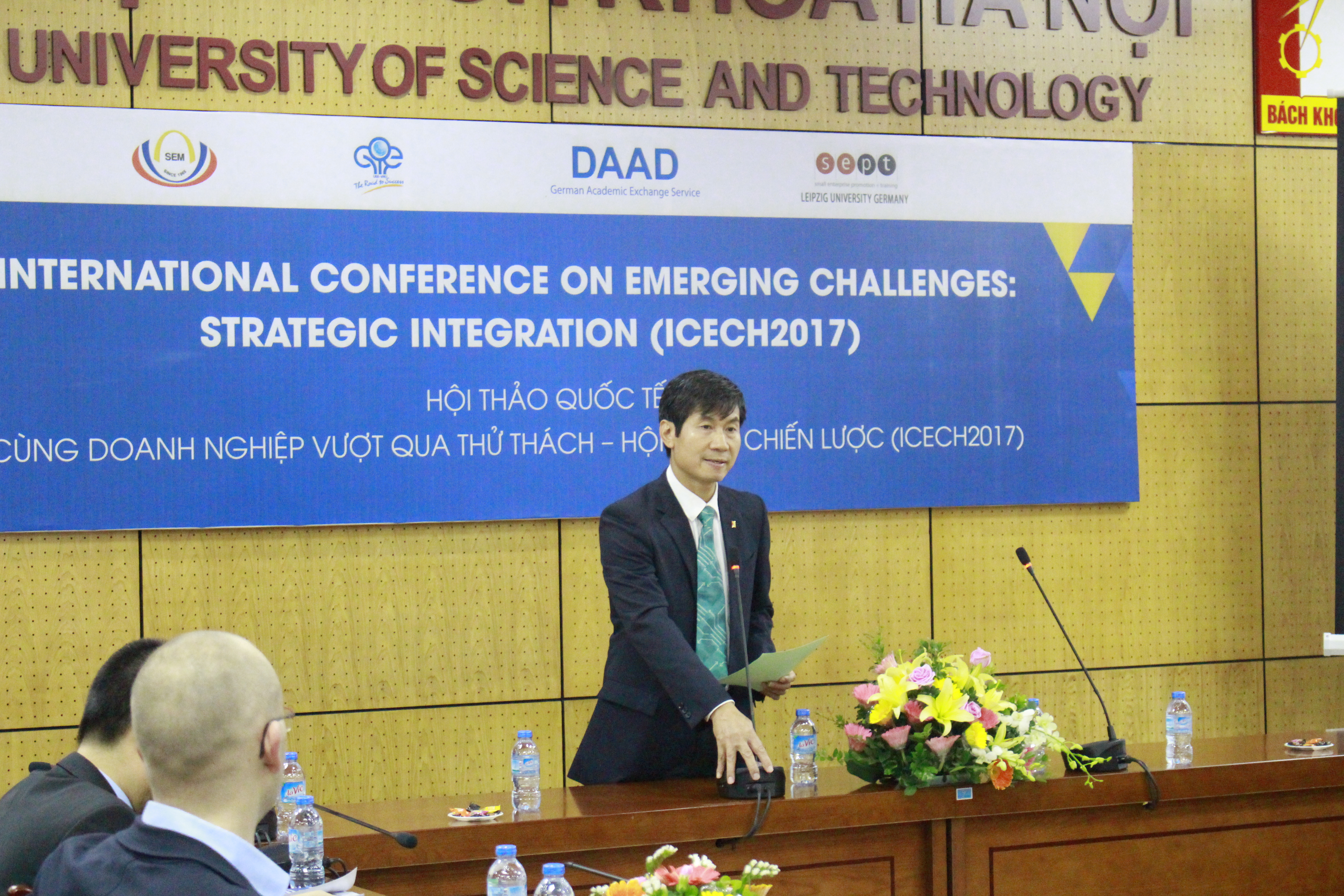 Hội thảo quốc tế cùng doanh nghiệp vượt qua thử thách - hội nhập chiến lược