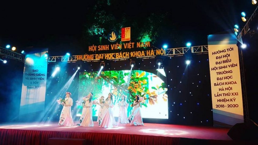Dạ hội tuyên dương “Sao tháng Giêng” và “Sinh viên 5 tốt” các cấp năm 2017