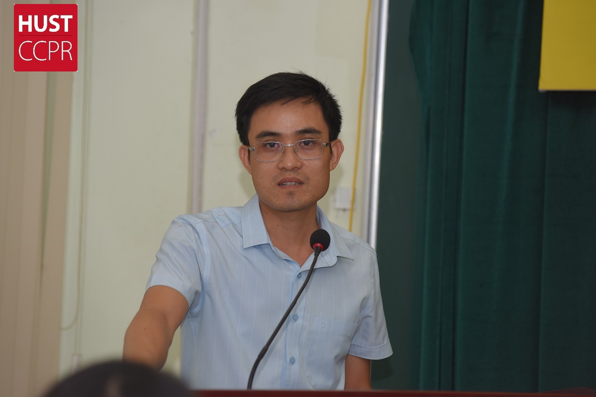 Tám sinh viên nhận học bổng của Hội Cựu sinh viên ngành Kỹ thuật tàu thủy