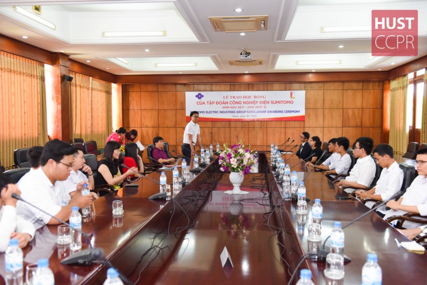 Tập đoàn Công nghiệp Điện Sumitomo trao 20 suất học bổng cho sinh viên Bách khoa