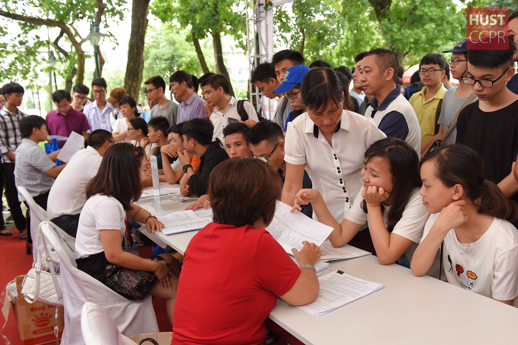 Nắm bắt thông tin kịp thời cùng Ngày hội tư vấn xét tuyển tại Trường ĐHBK Hà Nội