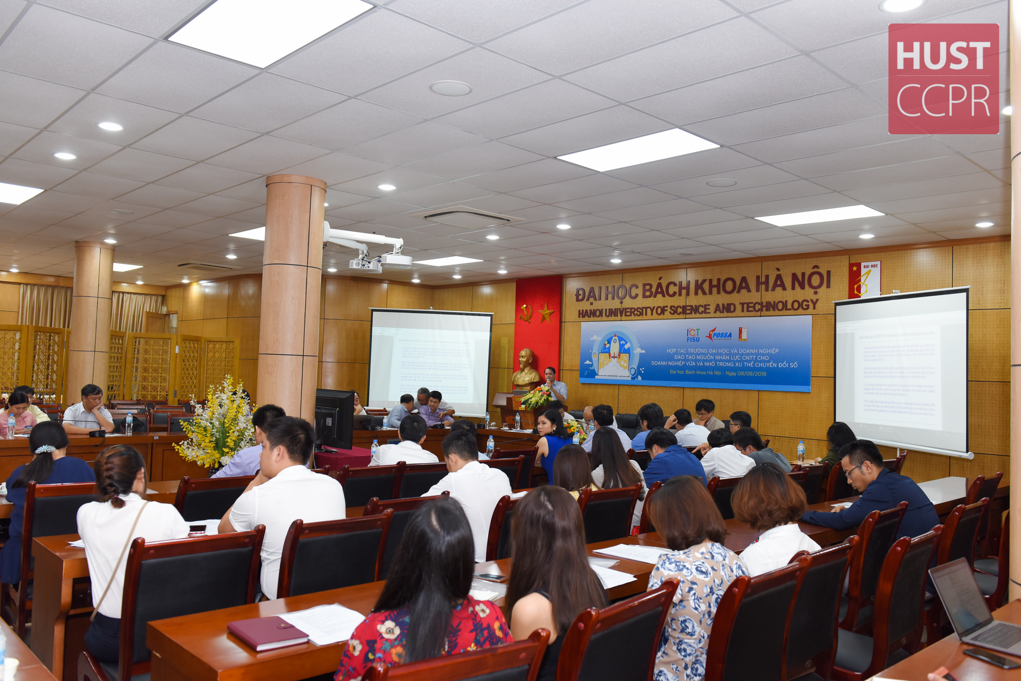 Trường ĐH và doanh nghiệp hợp tác đón đầu xu thế chuyển đổi số