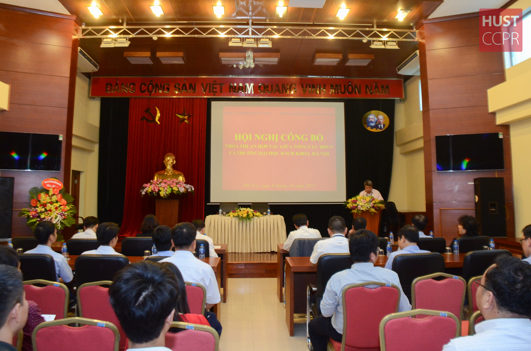 Trường ĐHBK Hà Nội và Tổng cục Đường bộ Việt Nam tăng cường hợp tác sử dụng định vị vệ tinh trong quản lý đường bộ