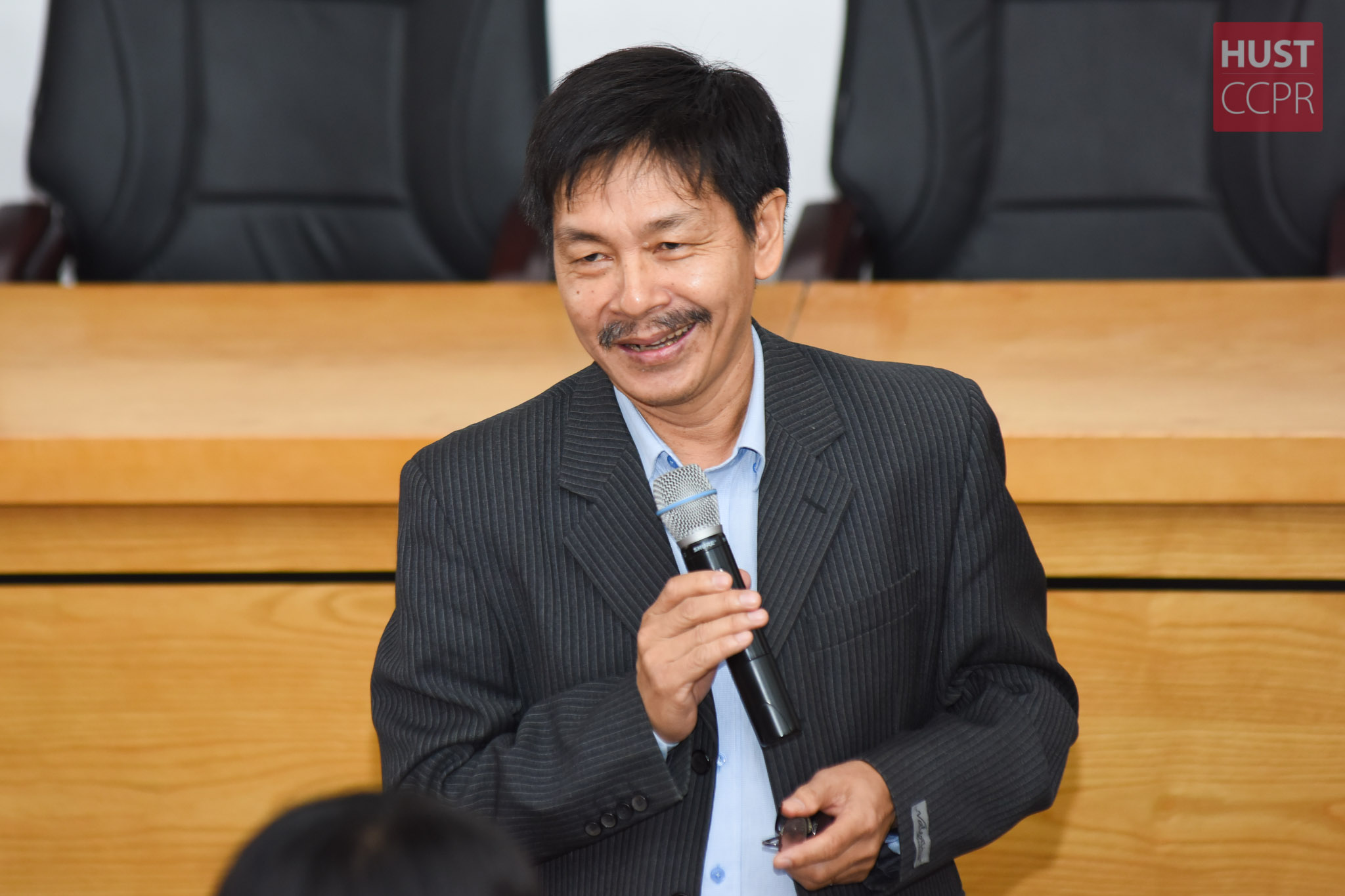 “Choáng ngợp bởi không gian rộng với nhiều cây xanh và cơ sở vật chất hiện đại”