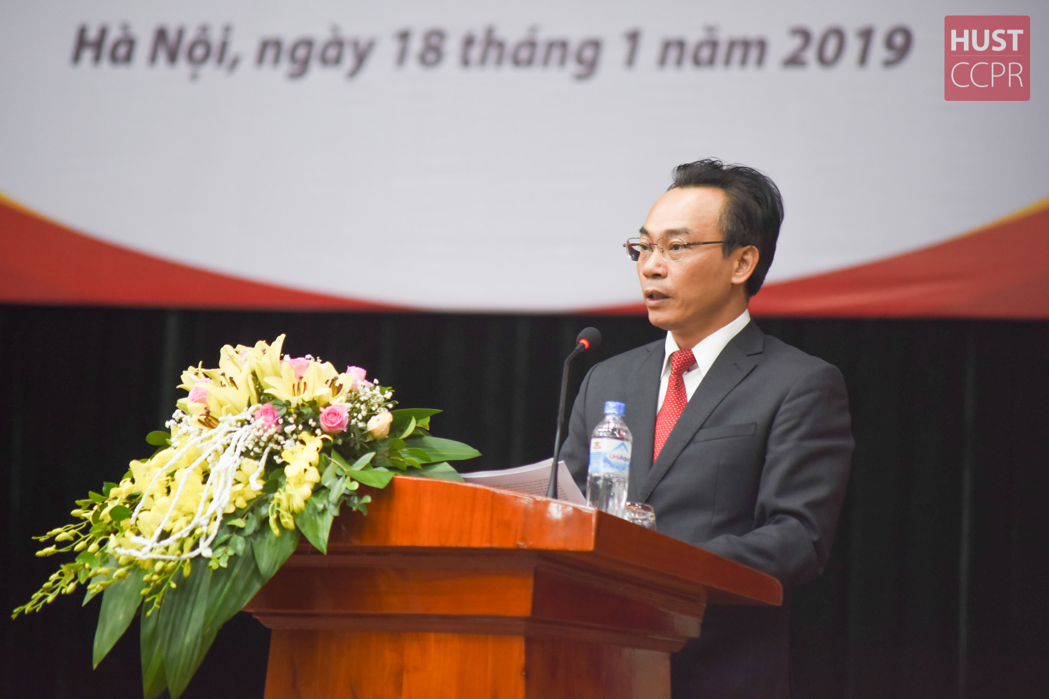 Hội nghị CBVC Trường ĐHBK Hà Nội năm 2018: “Dân chủ - Minh bạch, Chất lượng - Hiệu quả, Tập trung - Hợp lực”