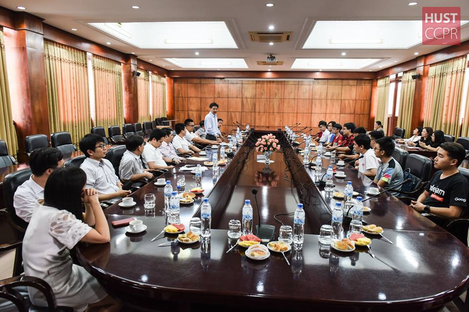 Gặp mặt sinh viên đạt thành tích cao tại ICPC World Finals 2018 và Olympic Toán học toàn quốc 2019