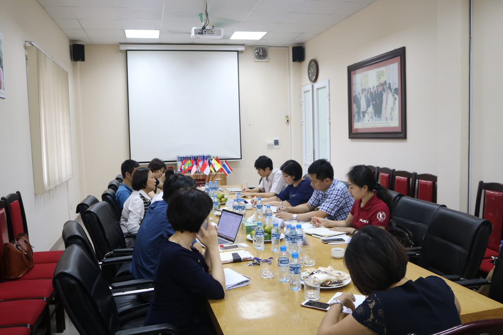 Trường ĐHBK Hà Nội: Đánh giá nội bộ chất lượng các chương trình đào tạo theo chuẩn Quốc gia và AUN-QA