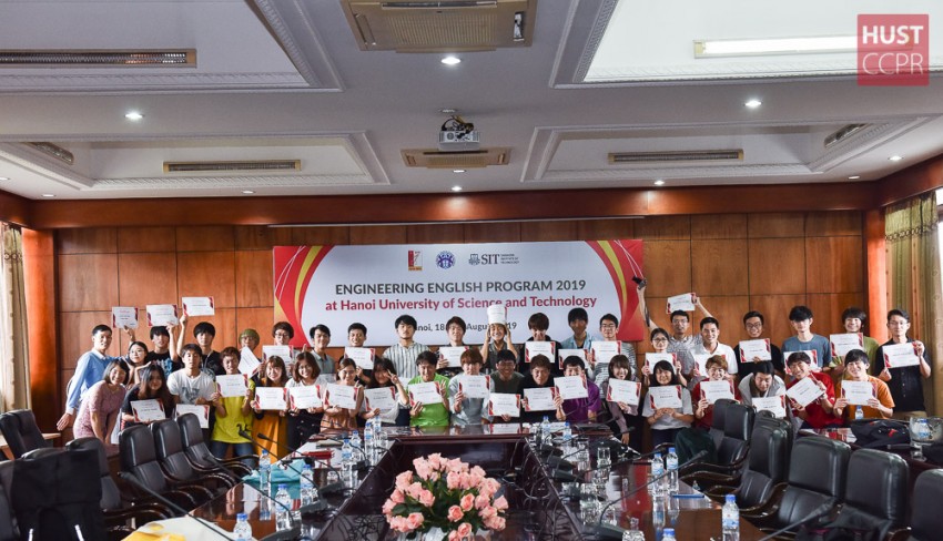 Tăng cường kỹ năng ngoại ngữ thông qua giao lưu văn hóa học thuật