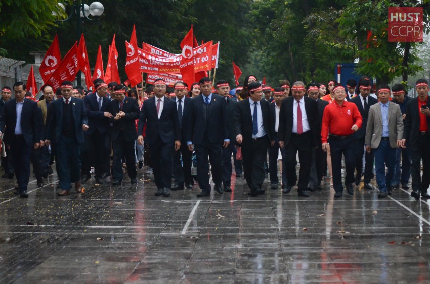 ĐH Bách khoa Hà Nội lần thứ 5 liên tiếp đăng cai tổ chức khai mạc sự kiện “Chủ Nhật Đỏ”