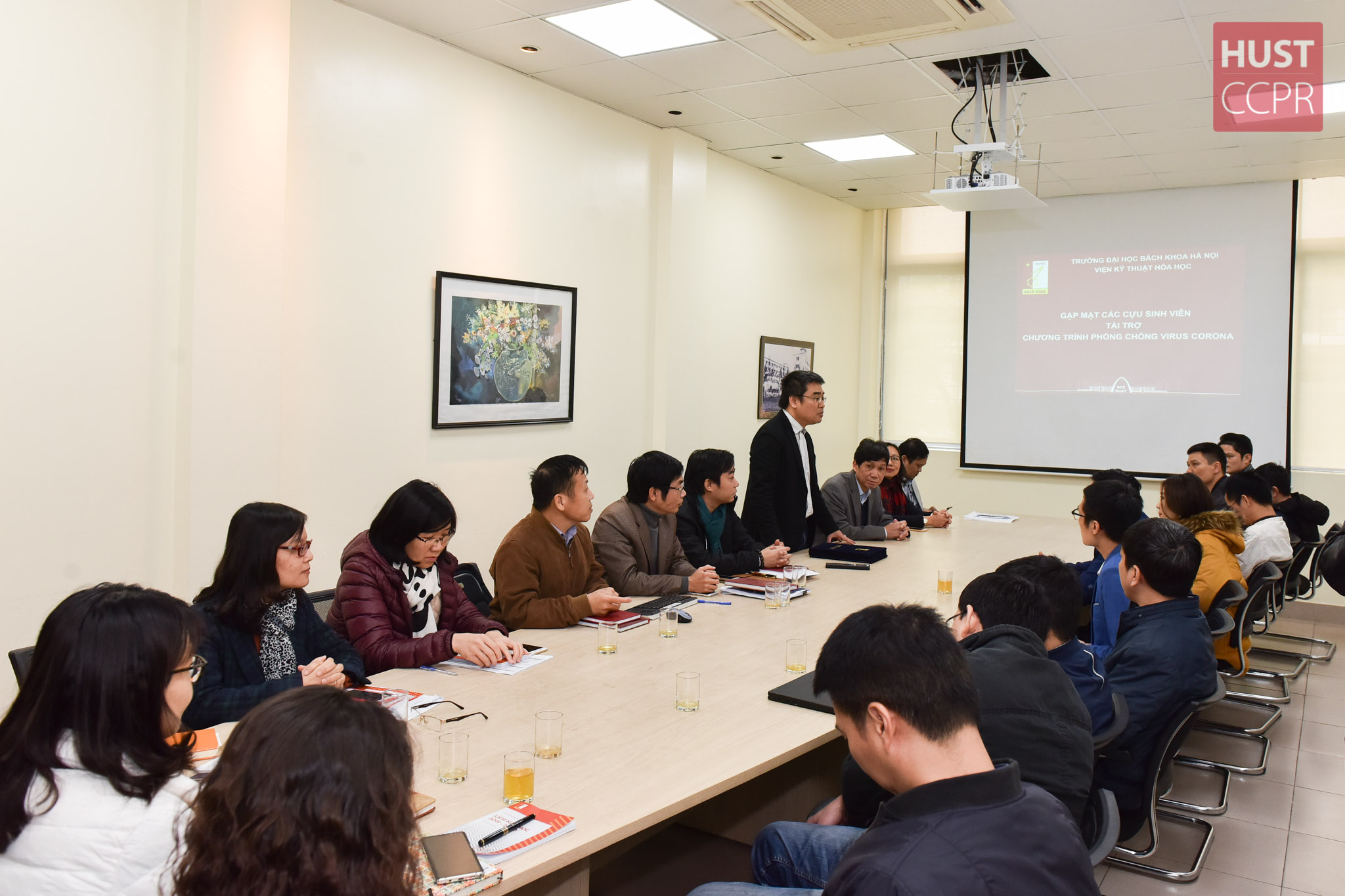 Cựu sinh viên ĐH Bách khoa Hà Nội tiếp sức Trường sản xuất dung dịch sát khuẩn đến khi hết dịch bệnh do virus Corona