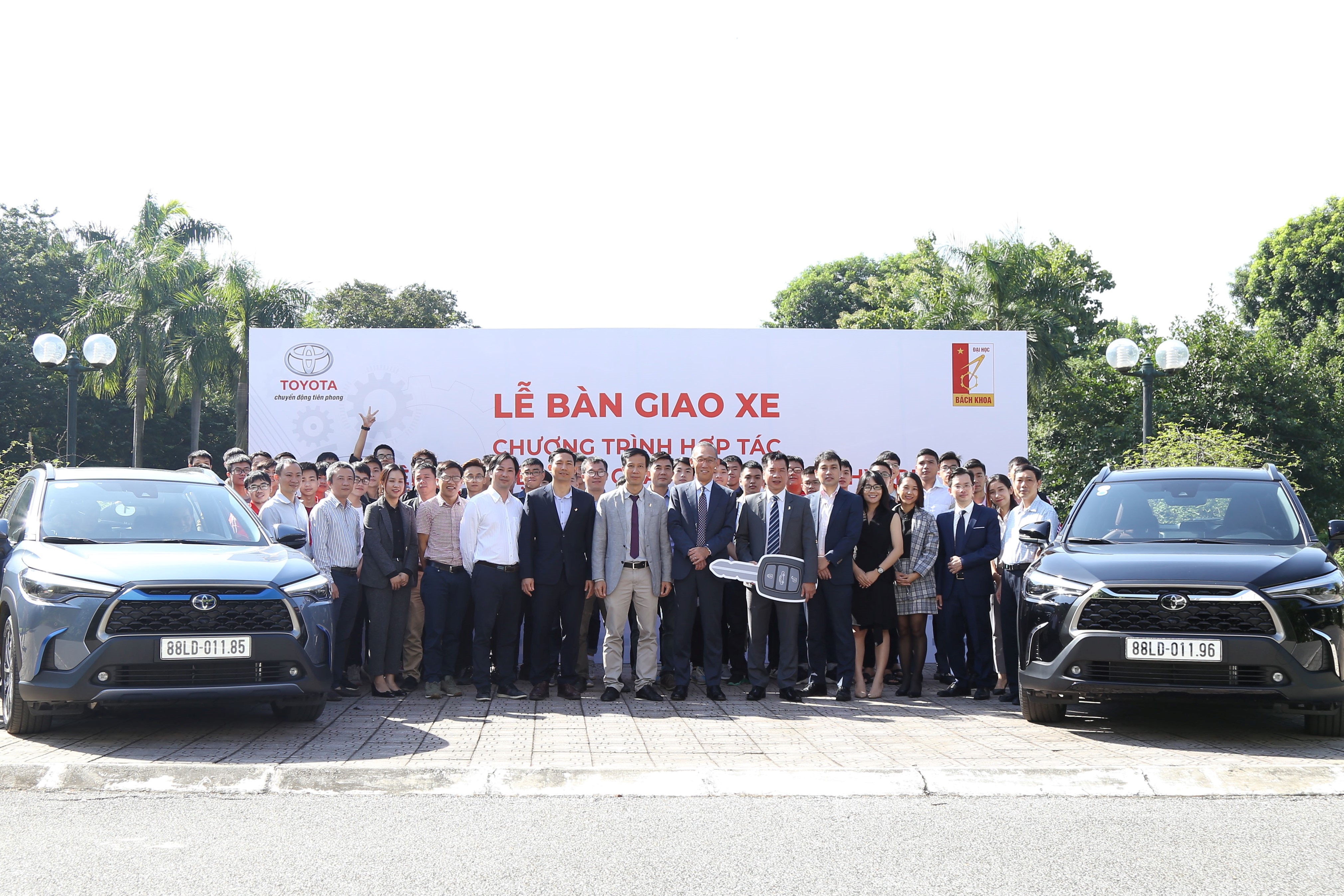 Bách khoa Hà Nội và Toyota nghiên cứu hiệu quả của xe xăng lai điện