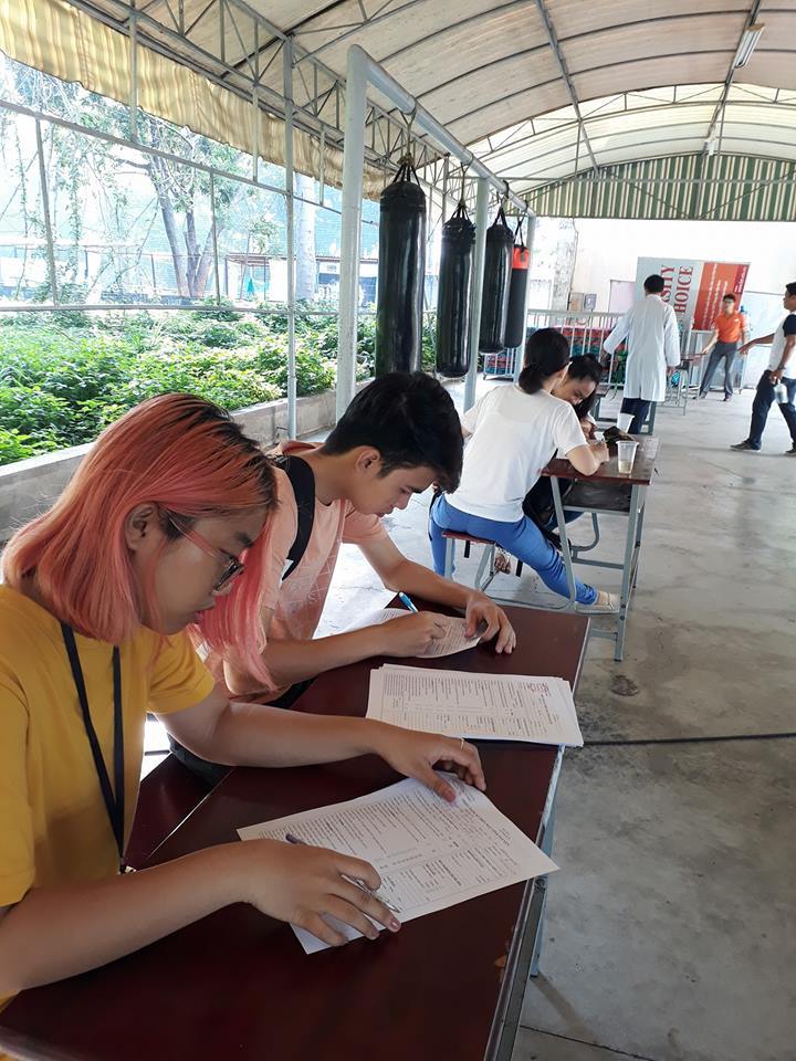 Sinh viên Đại học FPT chung tay sẻ chia với cộng đồng
