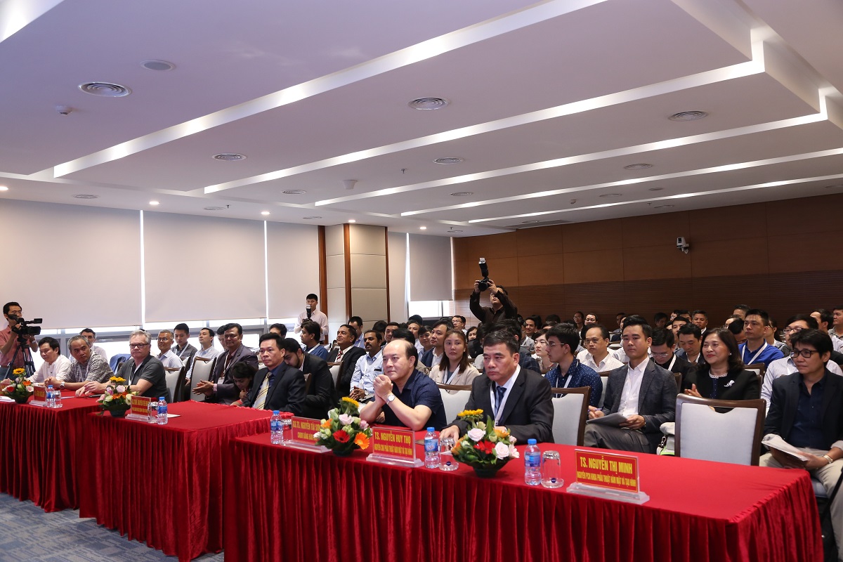 Hội thảo khoa học nâng và tạo hình ngực với kỹ thuật composite
