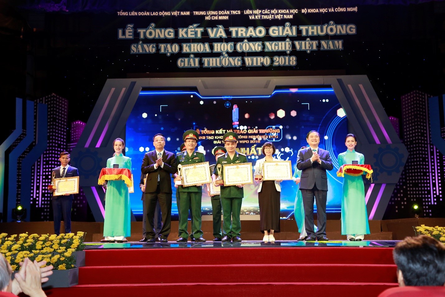 Nhóm nghiên cứu Bệnh viện TWQĐ 108 đạt giải nhất Vifotec và giải Wipo năm 2018