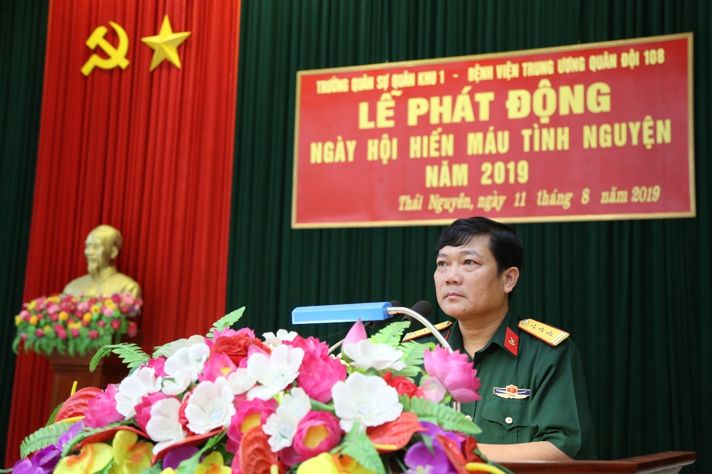 Tưng bừng ngày hội hiến máu tình nguyện tại trường Quân sự Quân khu 1