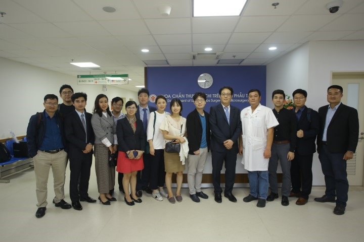 Mở rộng quan hệ hợp tác trong lĩnh vực Chấn thương chỉnh hình và vi phẫu thuật