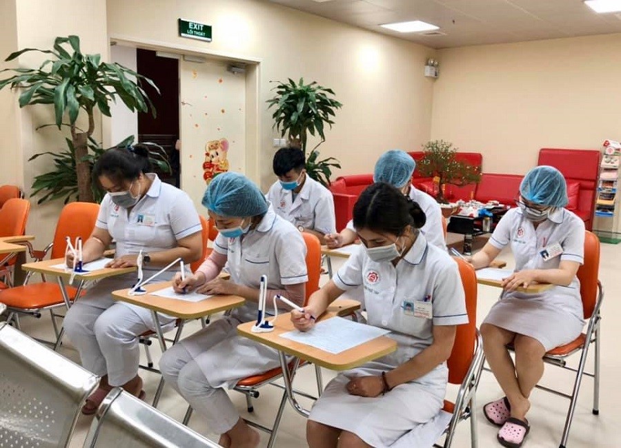 Cán bộ, nhân viên Bệnh viện TWQĐ 108 tham gia hiến máu trong mùa dịch COVID-19
