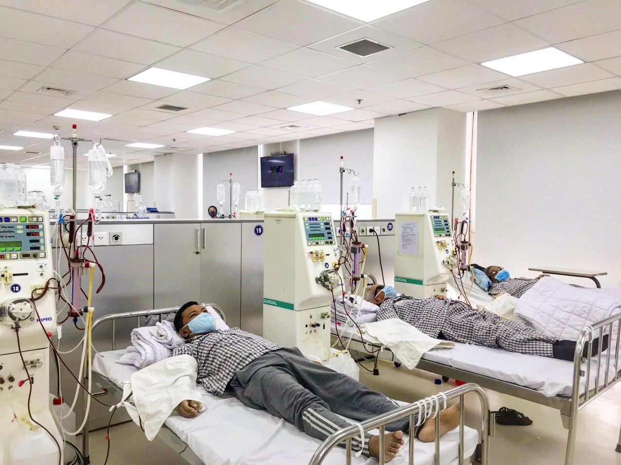 Bệnh nhân chạy thận nhân tạo cần biết gì trong đại dịch COVID-19