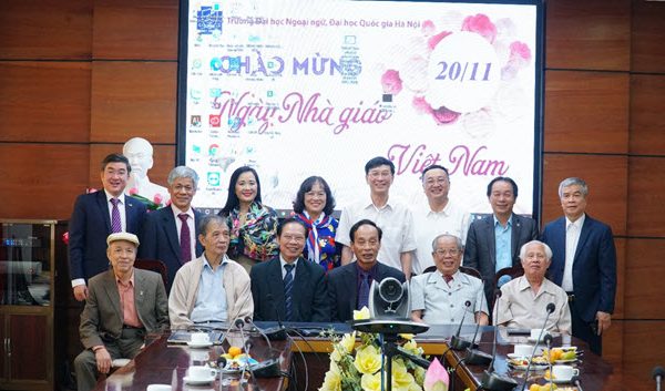 Gặp mặt truyền thống kỷ niệm 38 năm ngày Nhà giáo Việt Nam và 65 năm thành lập Trường