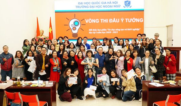 Showcase Day trưng bày sản phẩm và thi đấu ý tưởng “Tư duy sáng tạo và khởi nghiệp” học kỳ I năm học 2020 – 2021