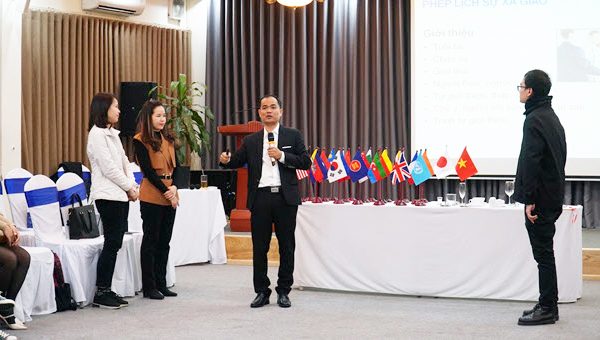 Bồi dưỡng nghiệp vụ Lễ tân công sở – đối ngoại cho cán bộ ULIS