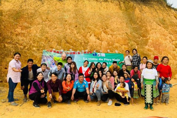Chuyến đi thiện nguyện đầy cảm xúc của CLB du lịch Pháp ngữ La Route des Découvertes