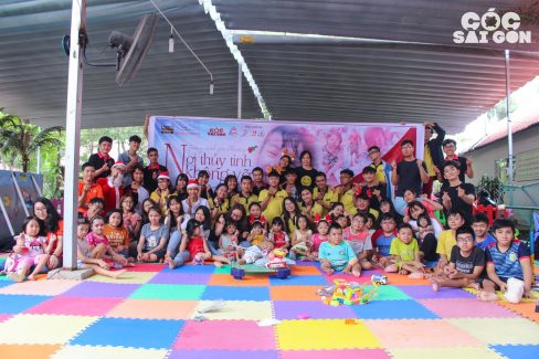 Ấm áp với một mùa Giáng sinh yêu thương – “Nơi thủy tinh không vỡ”