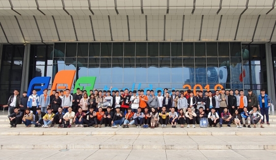 Hàng trăm sinh viên Đại học FPT trải nghiệm ngày hội FPT Tech day 2019