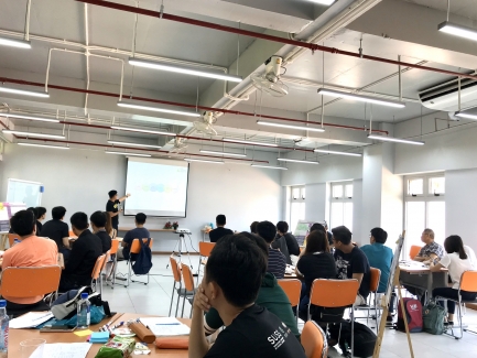 Một tuần thử làm doanh nhân cùng những người bạn đến từ Quốc đảo Sư Tử Singapore tại trường F
