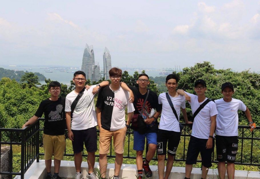 Chuyến du lịch khám phá Quốc đảo sư tử “vui quên sầu” của Quán quân FPT Edu Hackathon 2018