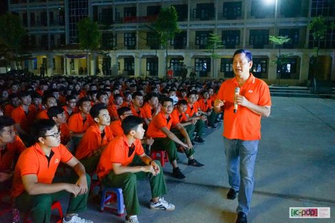 Chủ tịch Trương Gia Bình: Dù bạn học ngành nghề nào thì vẫn cần hướng đến công nghệ số