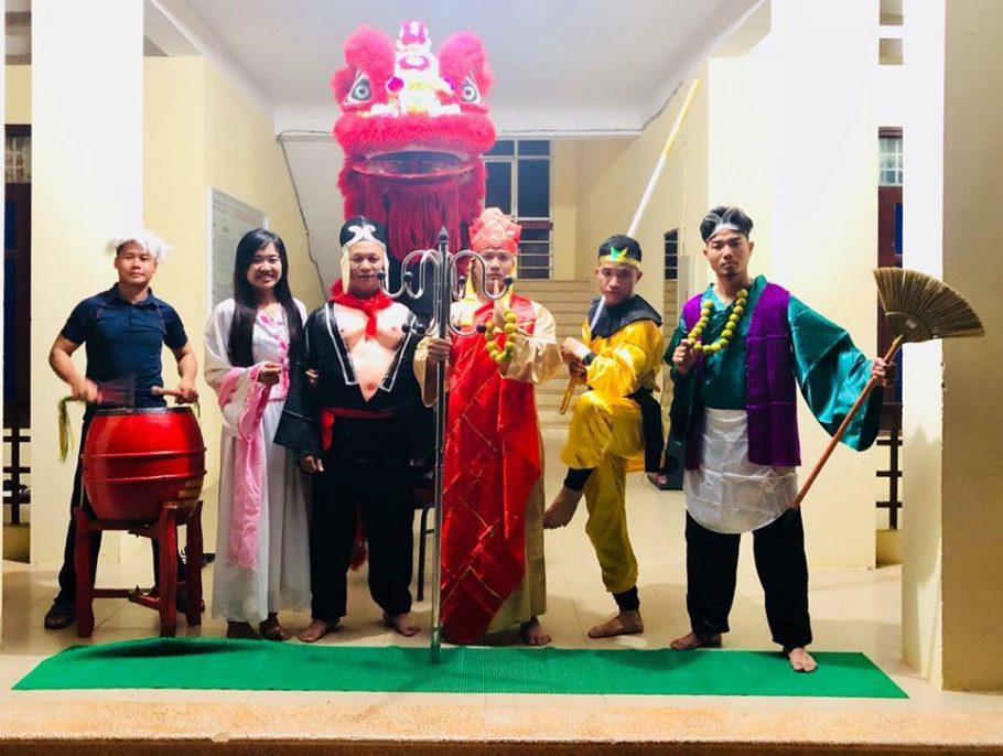 Thầy trò Đường Tăng ghé XuHo vui trung thu cùng sinh viên trường F