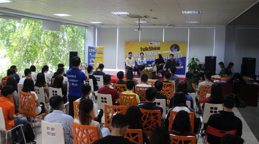 Hội ngộ 3 cựu sinh viên thành đạt tại talkshow Đại học FPT