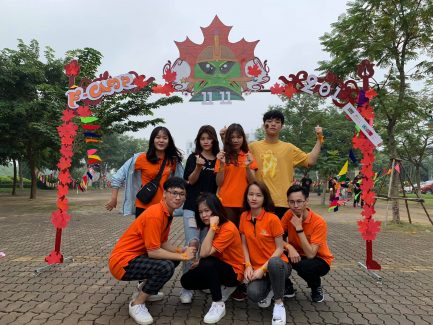 F-camp2018: Hàng ngàn sinh viên nhuộm nắng vàng cho ngày mưa