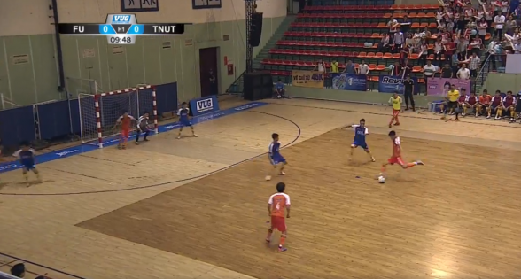 Tuyển Futsal ĐH FPT khiến đối thủ rơi nước mắt trên sân đấu