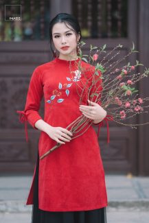 Á khôi 1 Đại học FPT khoe sắc cùng Xuân