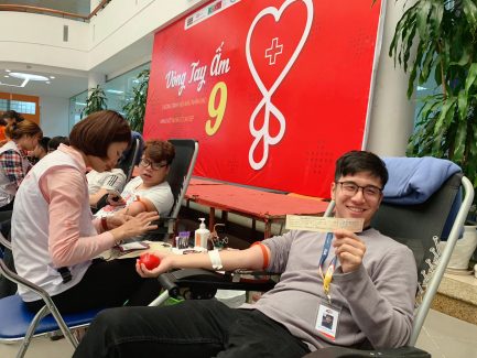 Sinh viên Đại học FPT sôi nổi tham gia ngày hội hiến máu tình nguyện